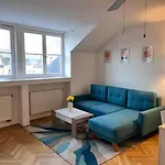 Modern Apartment In The City Centre