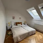 Modern Apartment In The City Centre